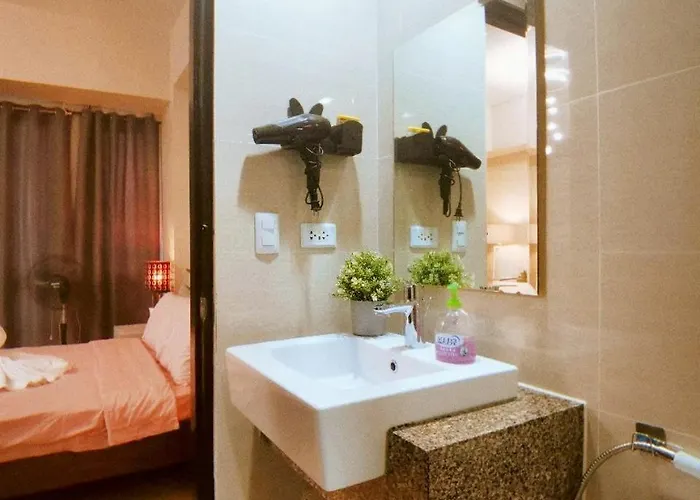 Newport Urban Condotel Beside Naia Terminal 3